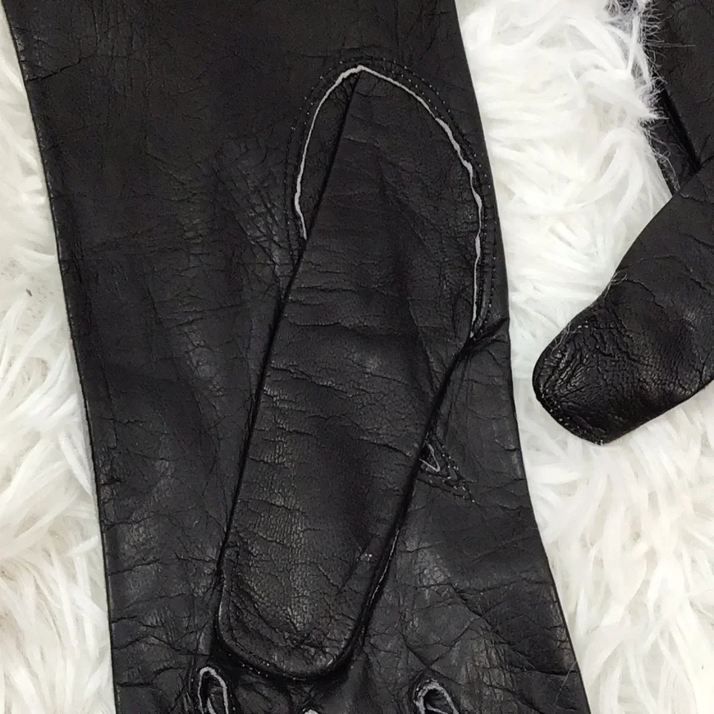 Vintage LaVaris black kidskin leather gloves Italy